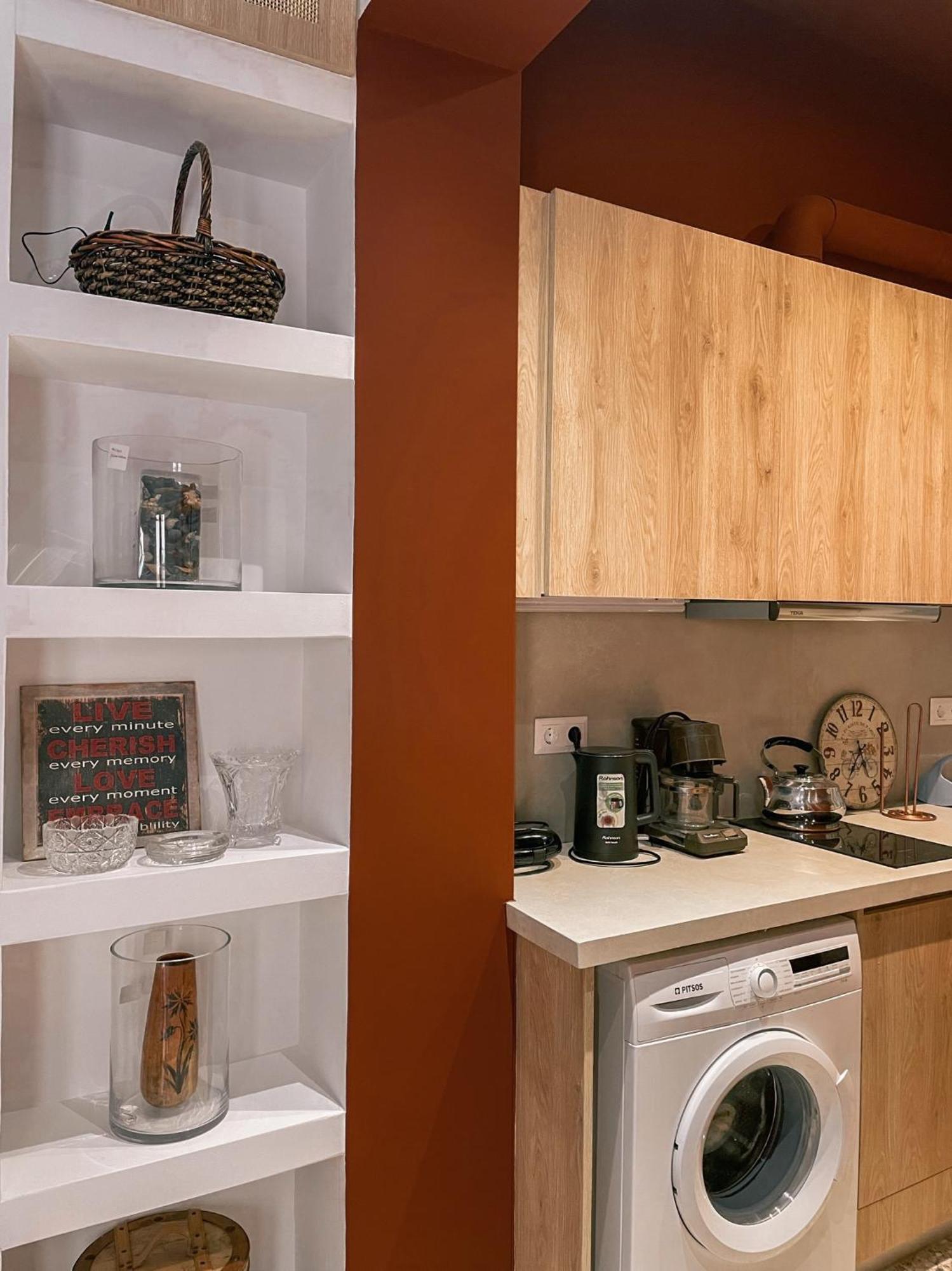 Apartment Near Metro + Port 피레아스 외부 사진