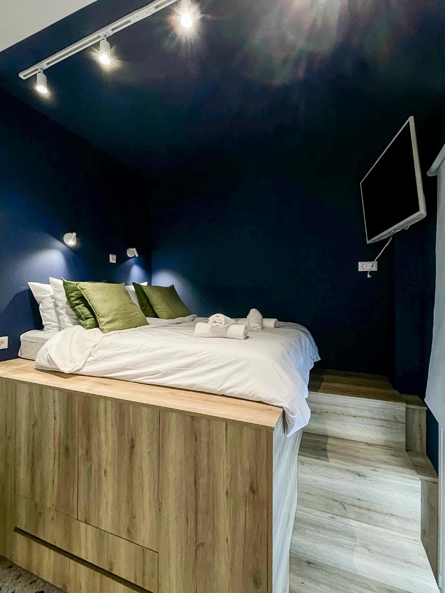 Apartment Near Metro + Port 피레아스 외부 사진
