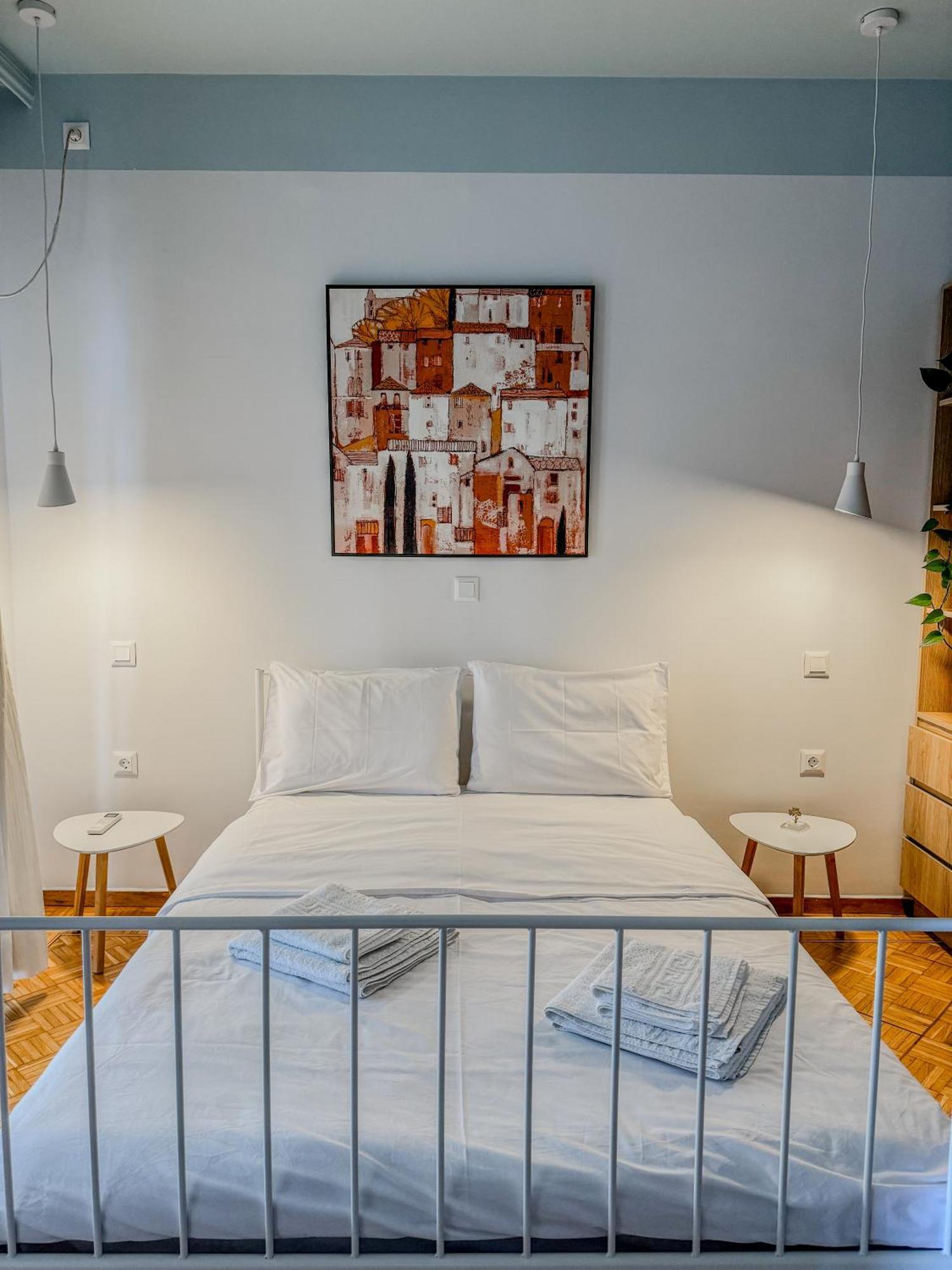 Apartment Near Metro + Port 피레아스 외부 사진